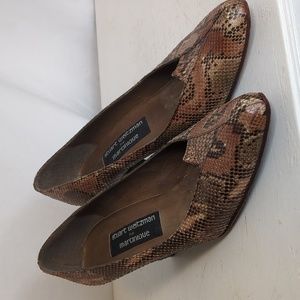 Stuart Weitzman Snake Skin Heels Size  8 1/2